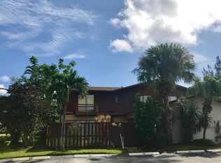 4596 Holly Lake Dr, Lake Worth, FL 33463