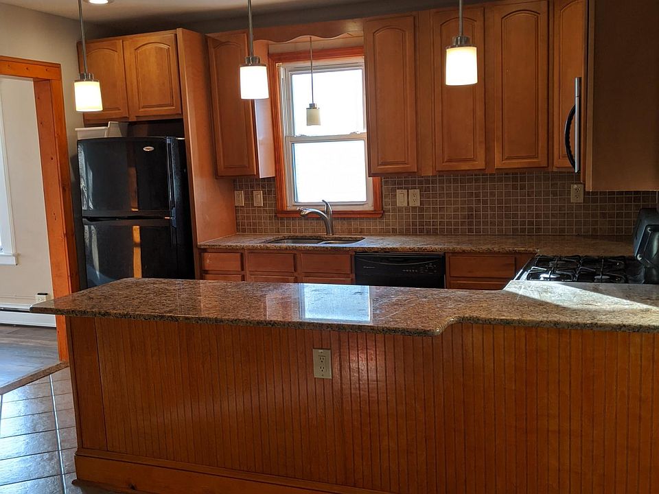 1st image of 104 Hancox Ave Floor 2