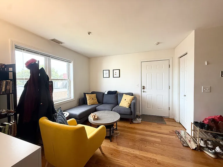 660 Cambridge St #402 — Photo 2