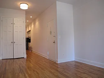 Rented by Metropolis Real Estate of Manhattan