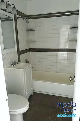 Rented by Moda Realty | media 6