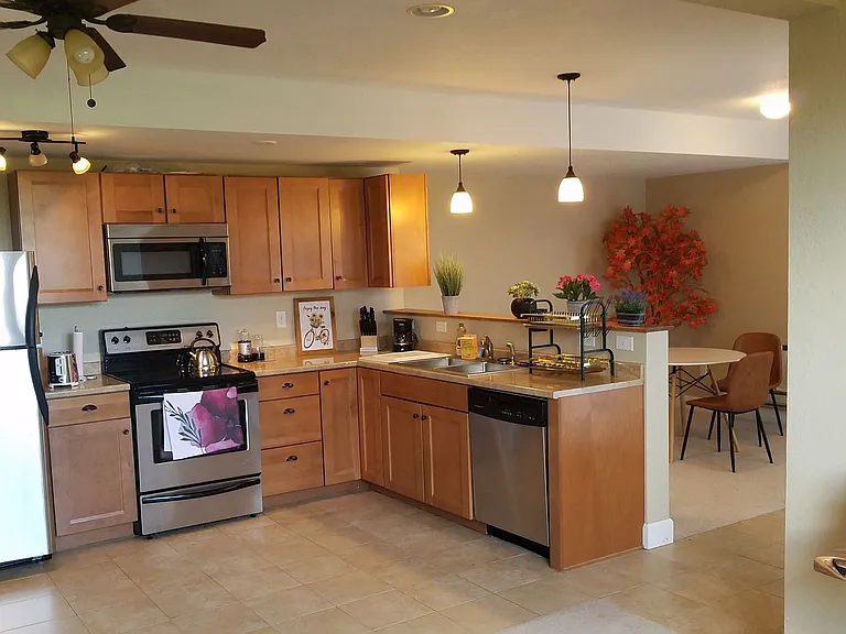 578 Brainard Cir #1 — Photo 4