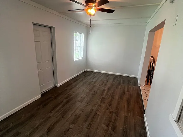 173 SE Fallon Dr — Photo 33