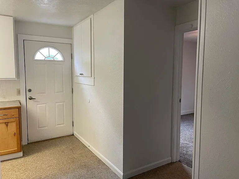 103 S Ivy St #3 — Photo 6