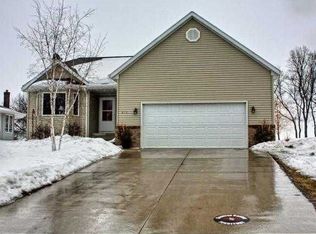 213 Casper St, Nya, MN 55368