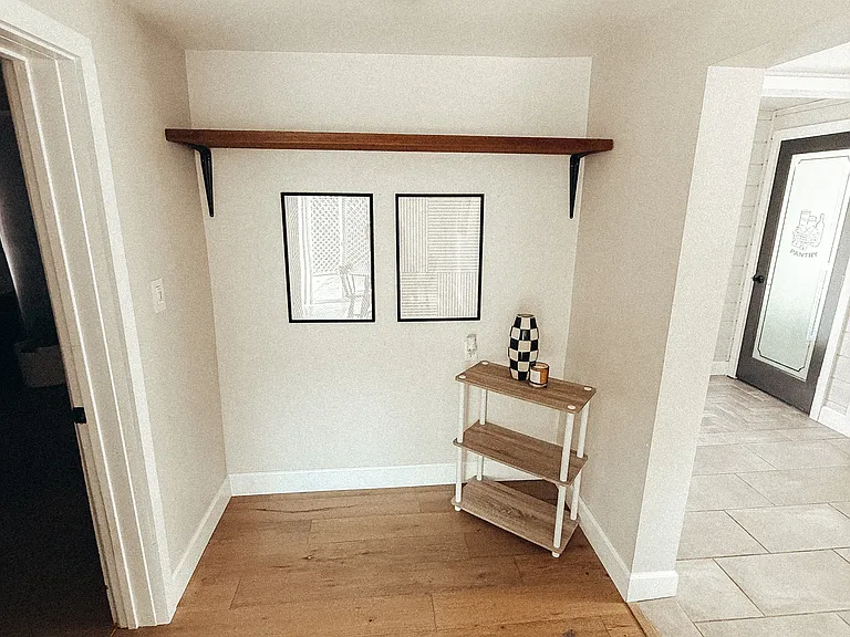Ronne Dr — Photo 30