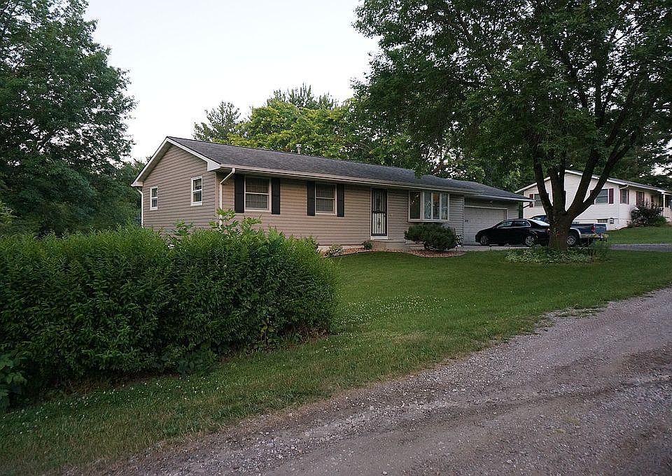 1st image of 308 Essex Ave SW