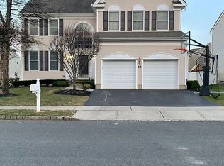 18 Bristol Rd, Manalapan, NJ 07726