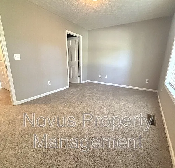 515 Lawson St — Photo 11
