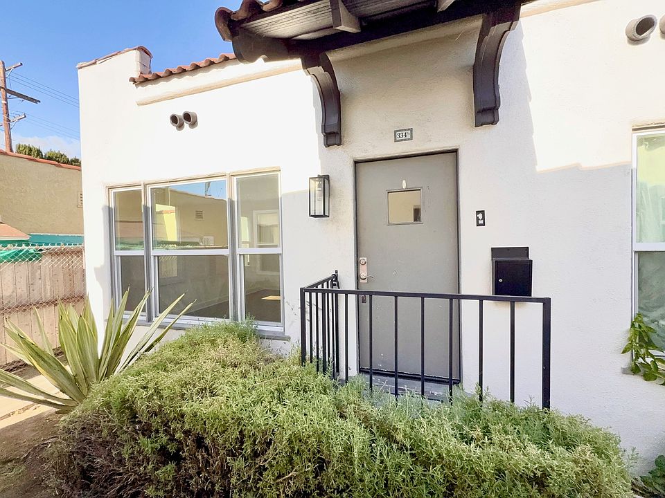 1st image of 328 N Kingsley Dr #334-1/2