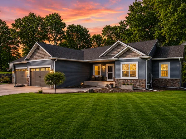 697 Jansen Ave SE, Hanover, MN 55341
