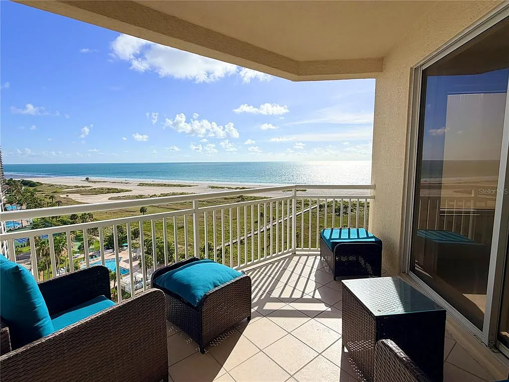 3 bed, 2.0 bath, 2004 sqft, $7,000 — Photo 3