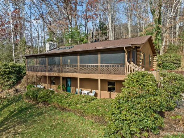 209 Windy Hill Dr, Waynesville, NC 28785