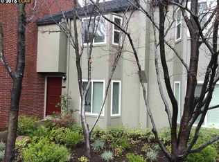 2692 Walnut Blvd, Walnut Creek, CA 94596