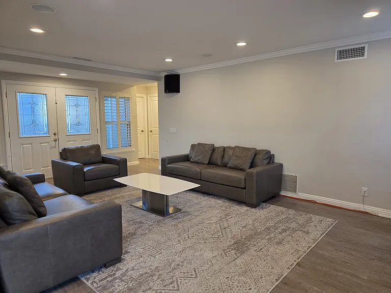 2833 E Alden Pl — Photo 43