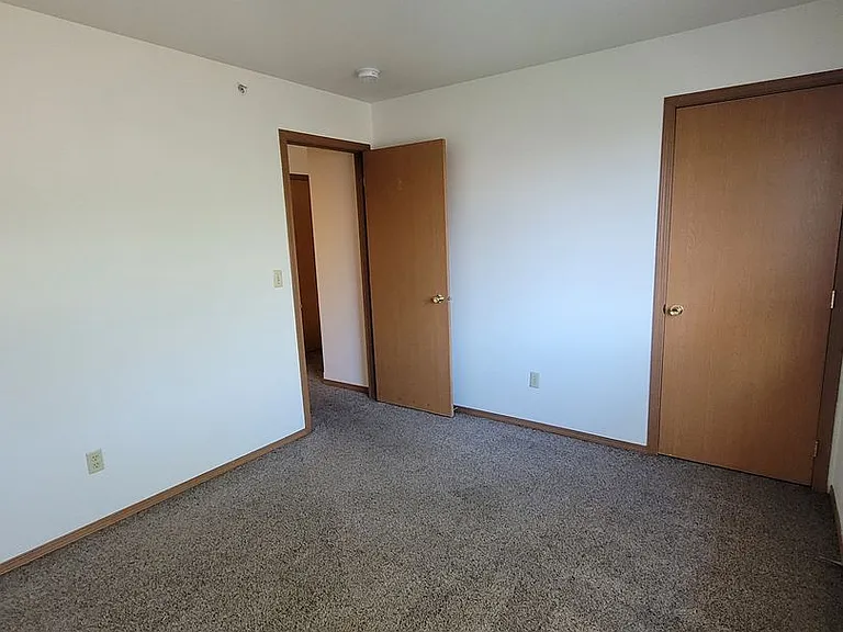 1830 W Crouse St — Photo 20