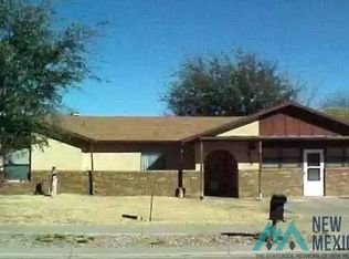 813 Broken Arrow Rd, Roswell, NM 88201