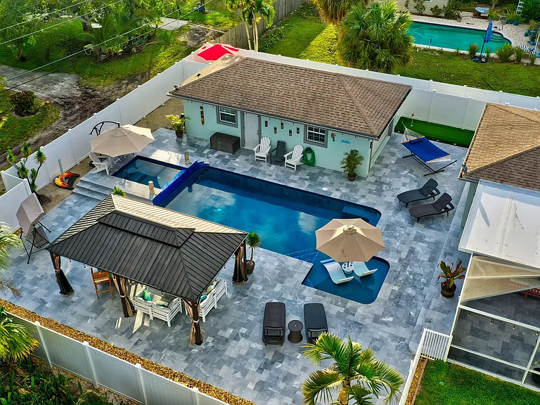 310 Gulfstream Dr — Photo 9