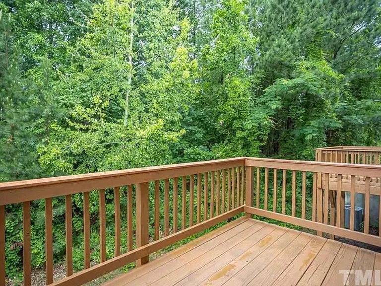214 Kylemore Cir — Photo 24