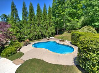 22 Lenox Dr NE, Cartersville, GA
