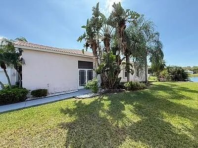 10839 Madison Dr — Photo 4