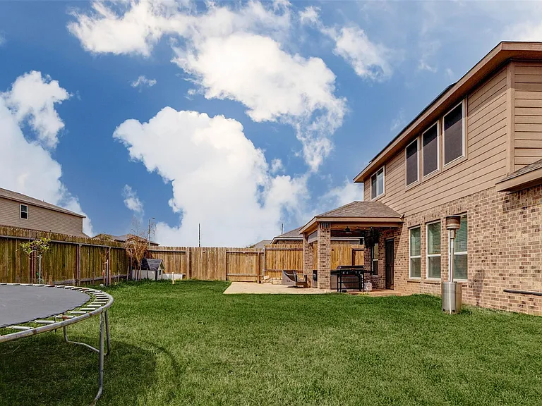 22127 Roxanne Field Ln — Photo 38