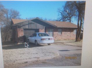 2921 E Noble Dr, Edmond, OK 73034