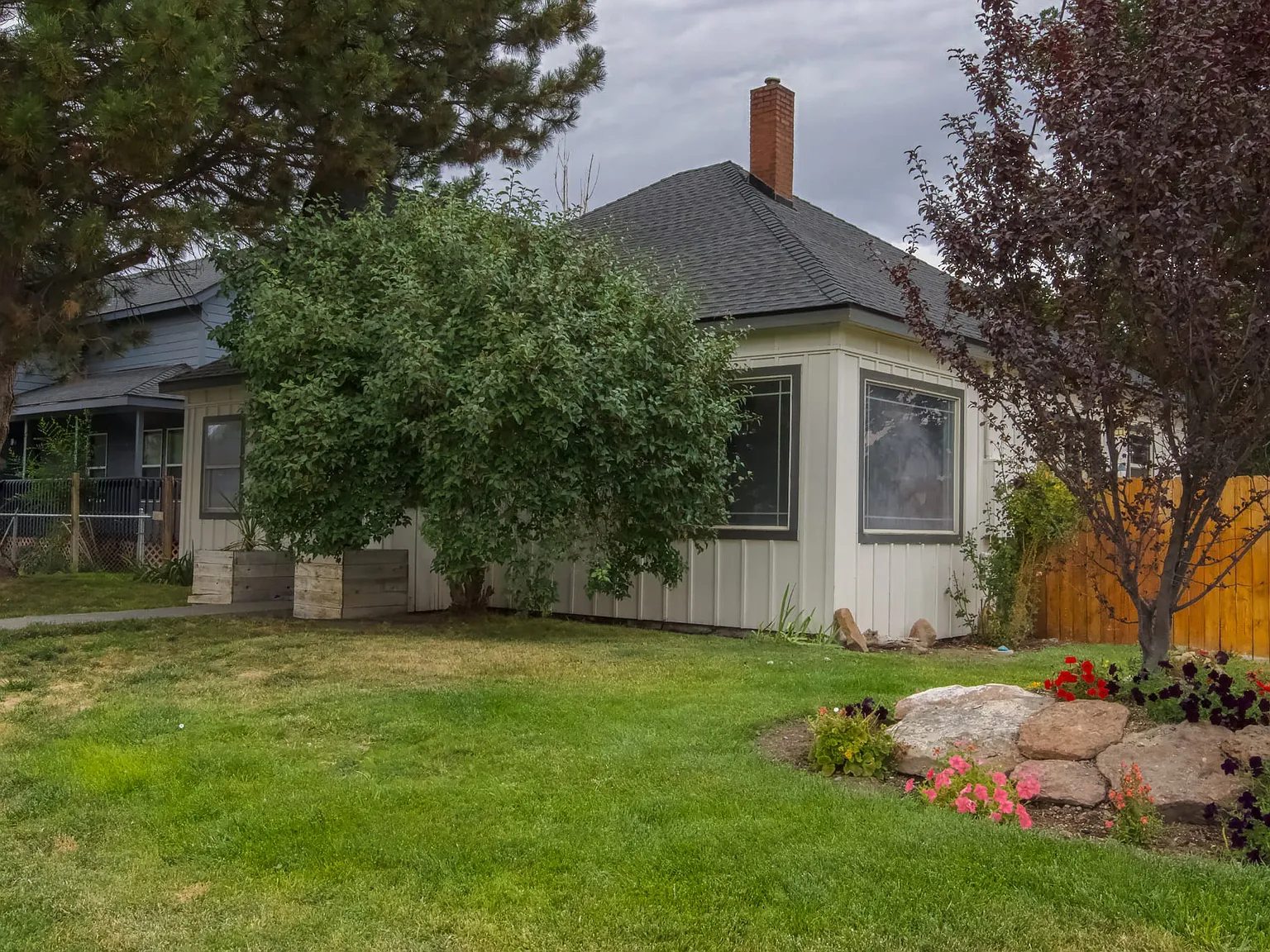 2 bed, 1120 sqft, $1,800 — Photo 2