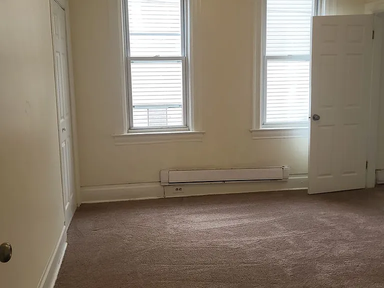 225 Park Avenue — Photo 7