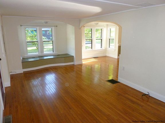 4th image of 18 Jay St