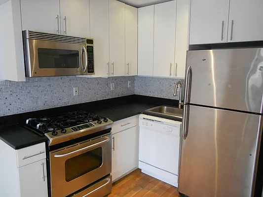 Rented by Corcoran | media 40