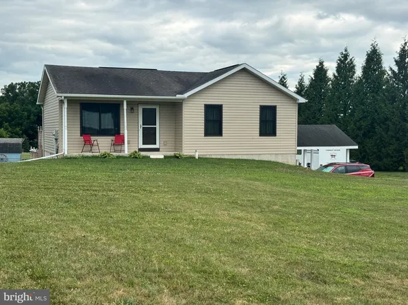 8725 Gap Rd, Waynesboro, PA 17268
