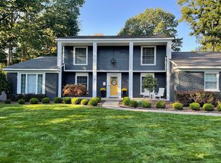 11065 Nancy Ave, Utica, MI 48317