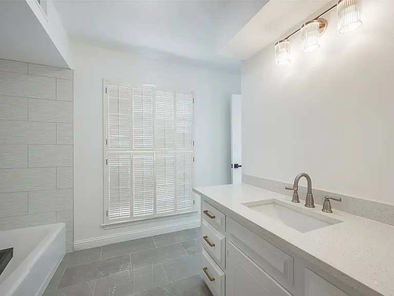7411 Carta Valley Dr — Photo 19