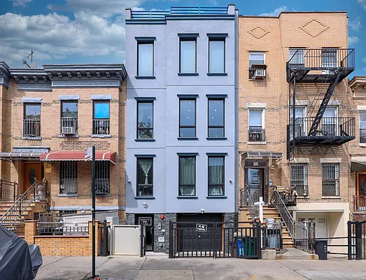 Sold by Remax Edge | media 1