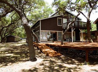 148 Lakeshore Rd, Lakehills, TX 78063