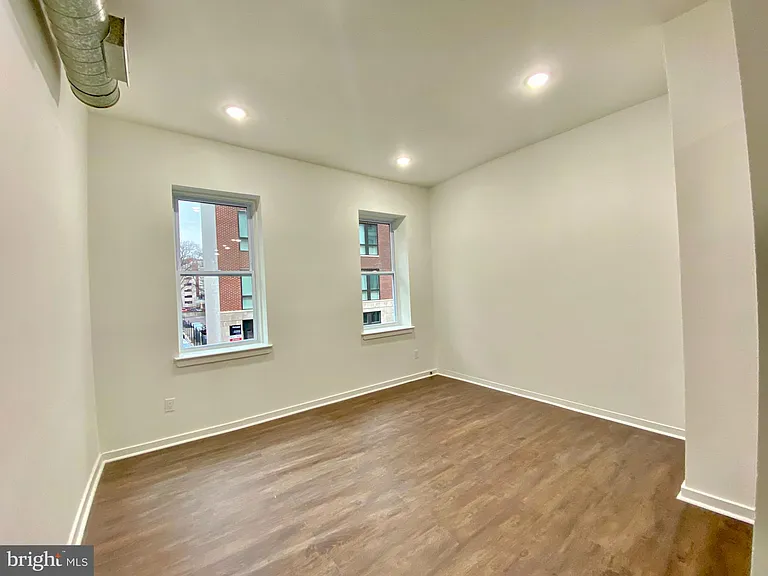 37 N 3rd St #2F — Photo 4