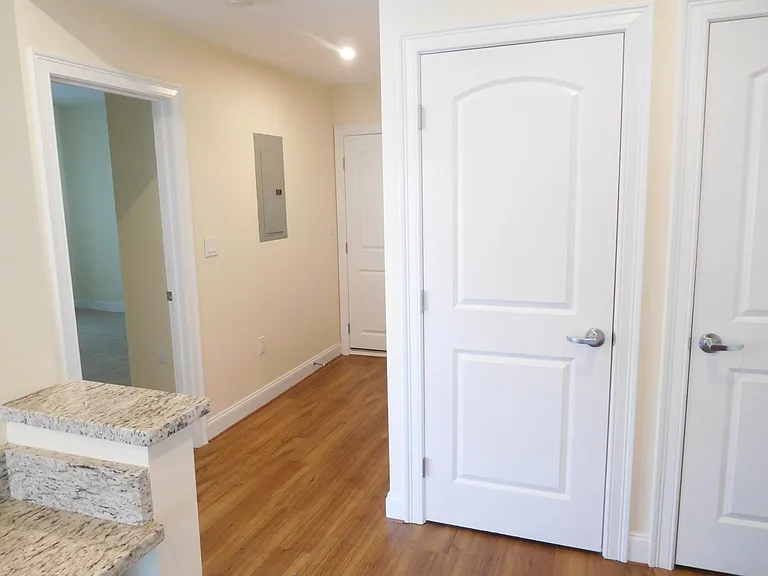 315 Broadway — Photo 18