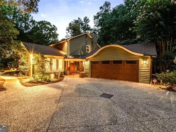 395 W Spalding Dr, Sandy Springs, GA 30328