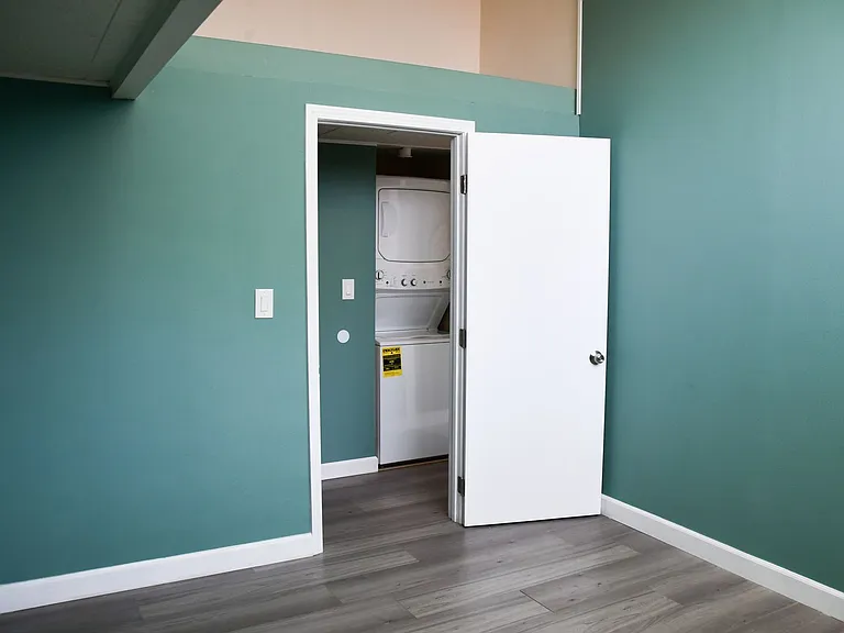 2432 W Transit Ave — Photo 19