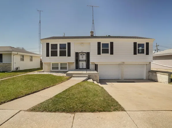 4150 Manhattan Dr, Racine, WI 53402