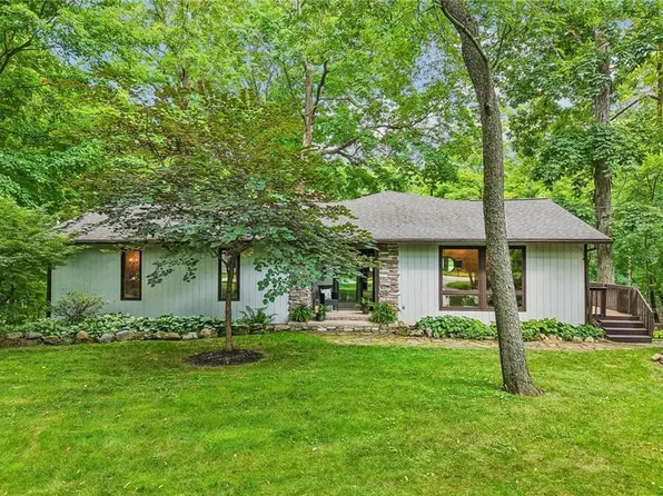 985 S Medina Line Rd, Wadsworth, OH 44281