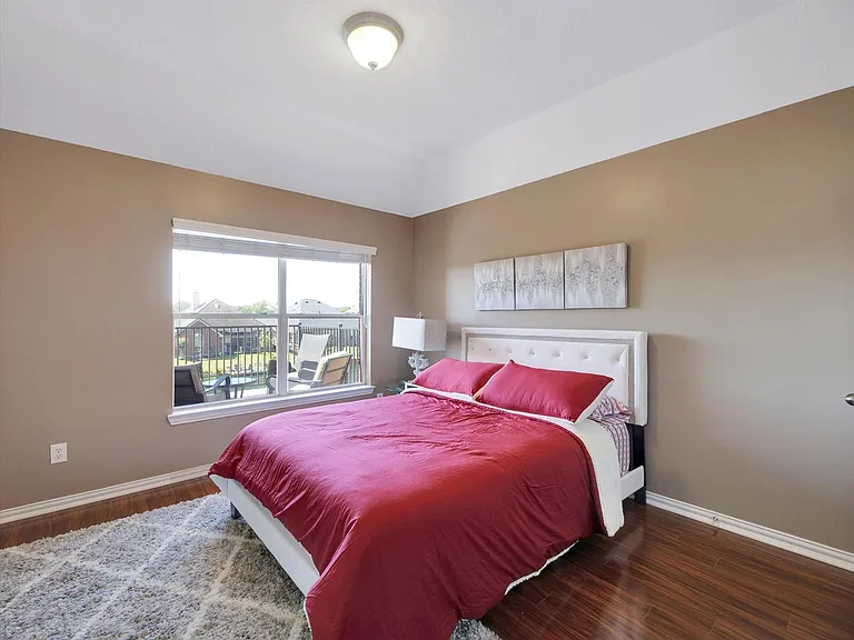 18011 Darling Point Ct — Photo 32