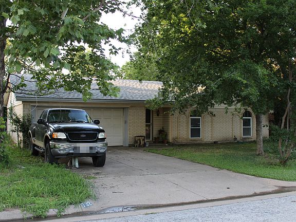 3rd image of 732 NW Wood St