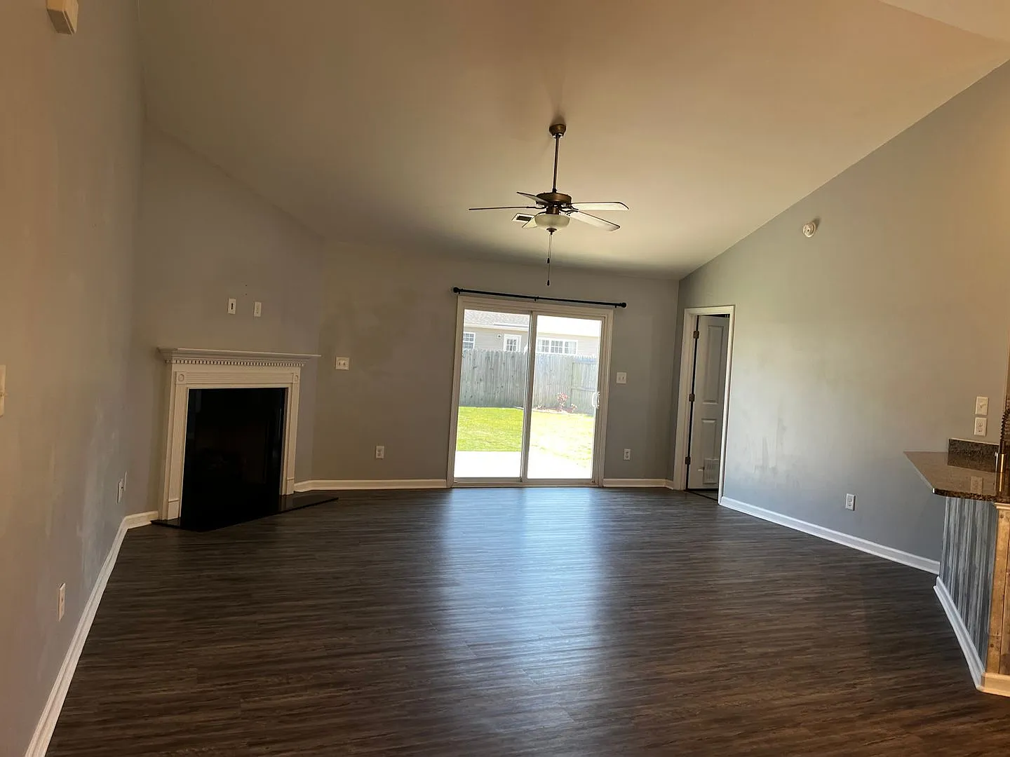 Beautiful home in Croatan Crossing — Photo 2