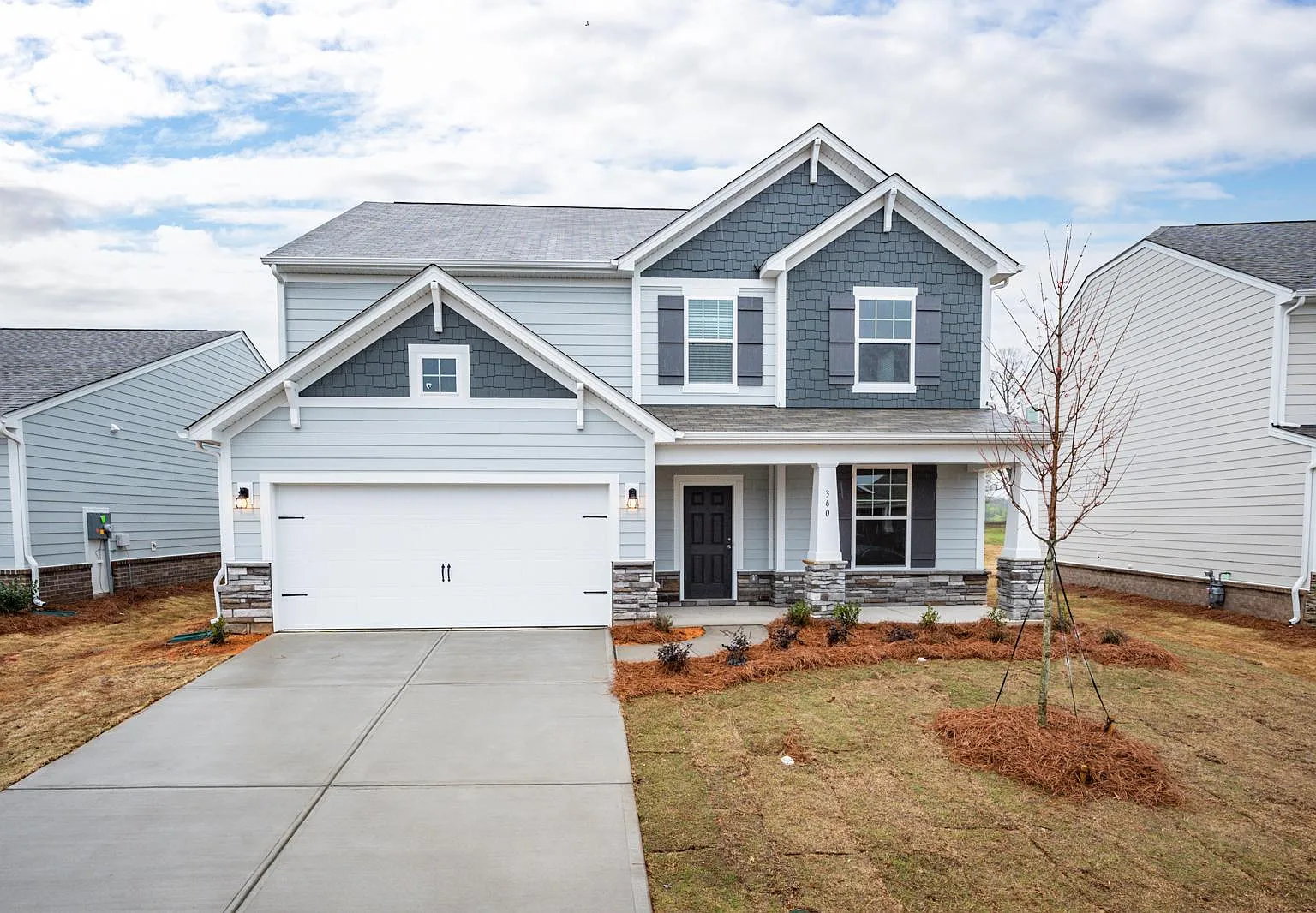 3 bed, 2.5 bath, 2479 sqft, $2,200 — Photo 1