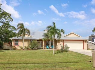 105 SE Crosspoint Dr, Port Saint Lucie, FL 34983
