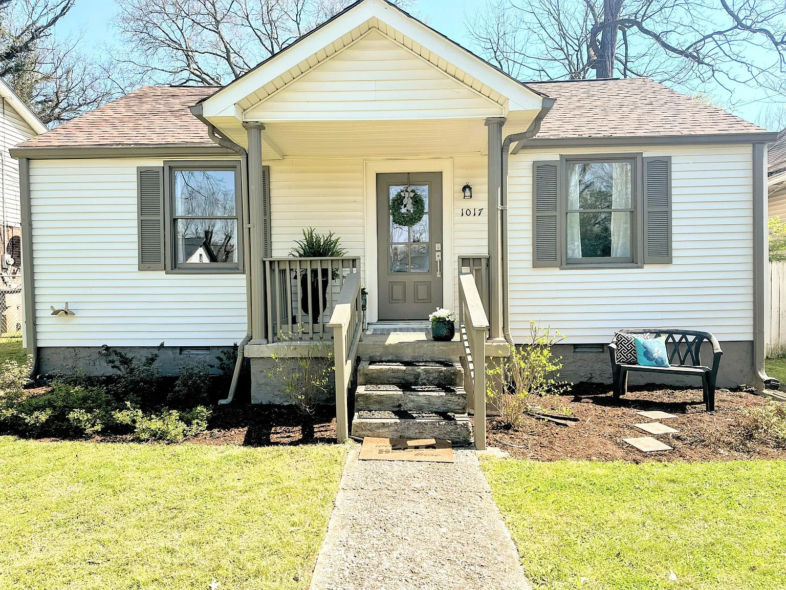 1017 Meridian St — Photo 1