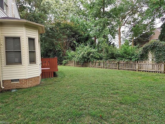 4th image of 6312 Coachman Dr N