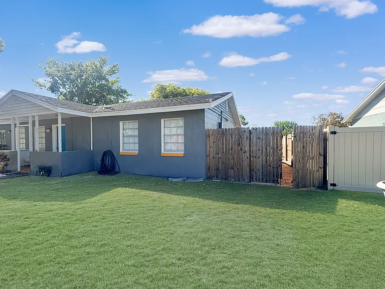 132 Mante Dr #2 — Photo 1